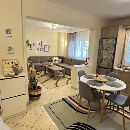 Cozy Near The Mill Of Elves Lägenhet Tríkala